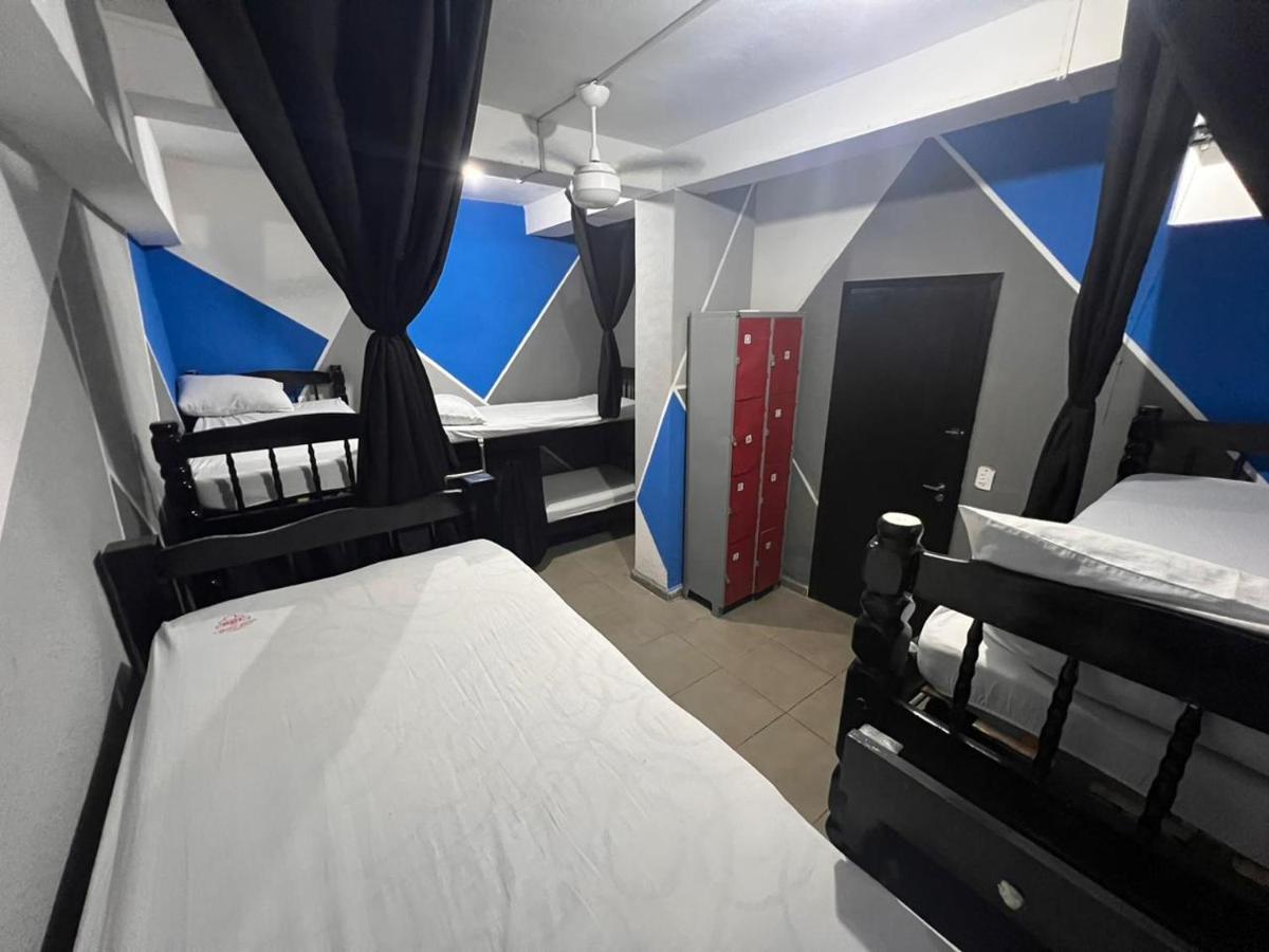 State Hostel - Em Frente Ao Metro Σάο Πάολο Εξωτερικό φωτογραφία