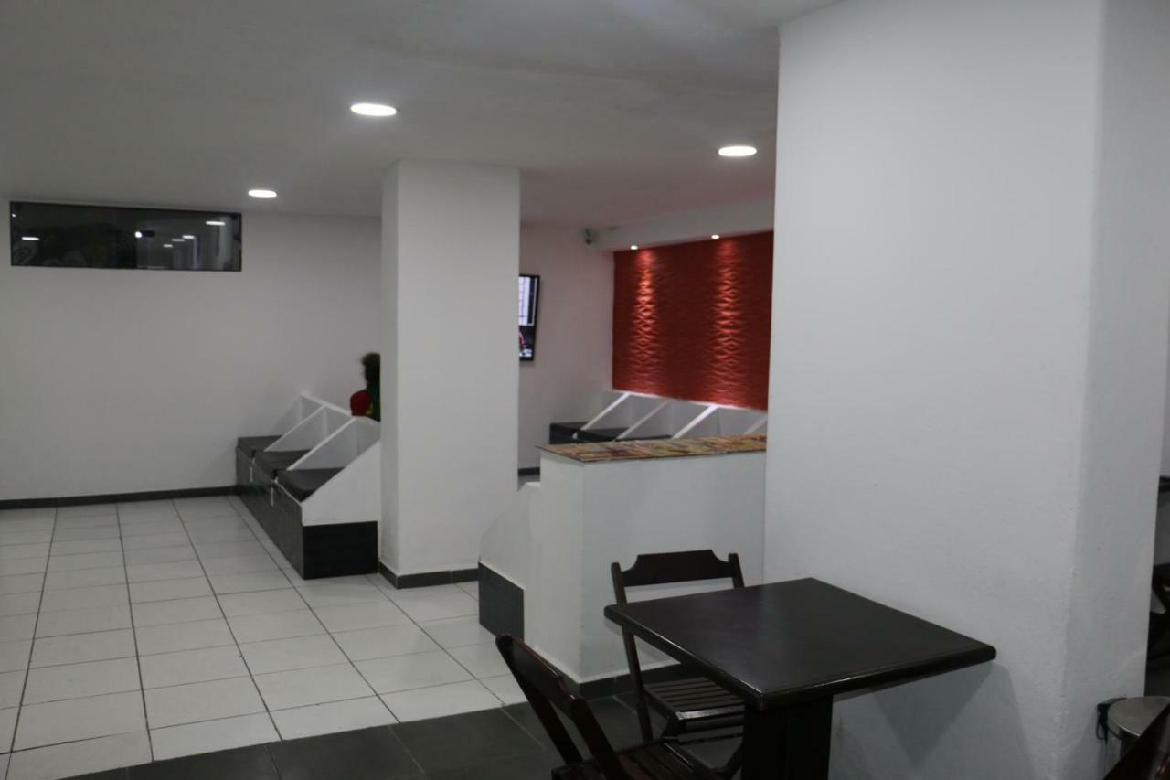 State Hostel - Em Frente Ao Metro Σάο Πάολο Εξωτερικό φωτογραφία